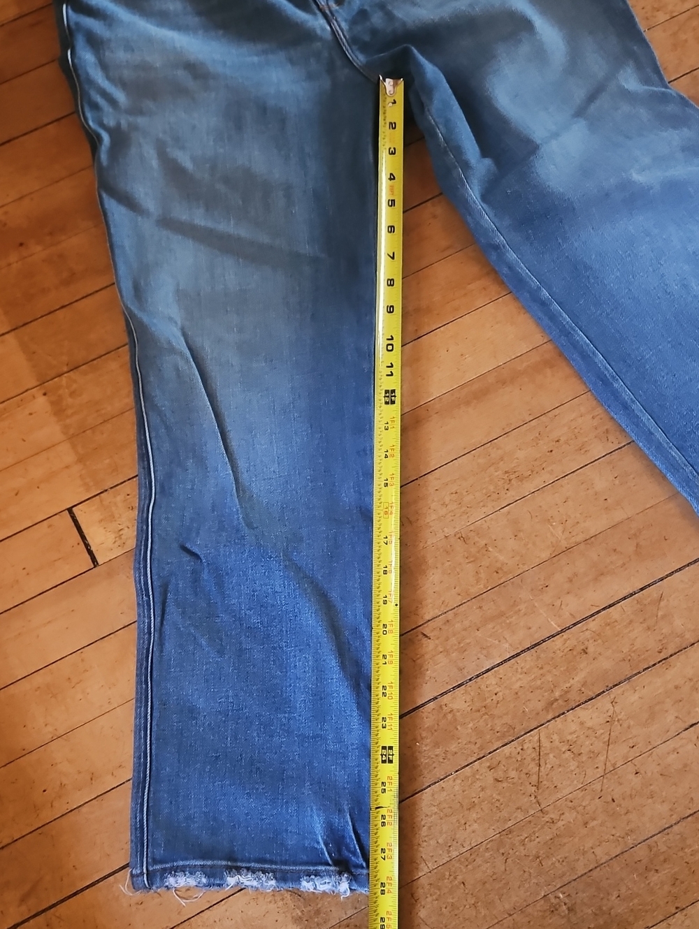 GOOD AMERICAN Good Curve Highrise Straight - Picture 4 of 4